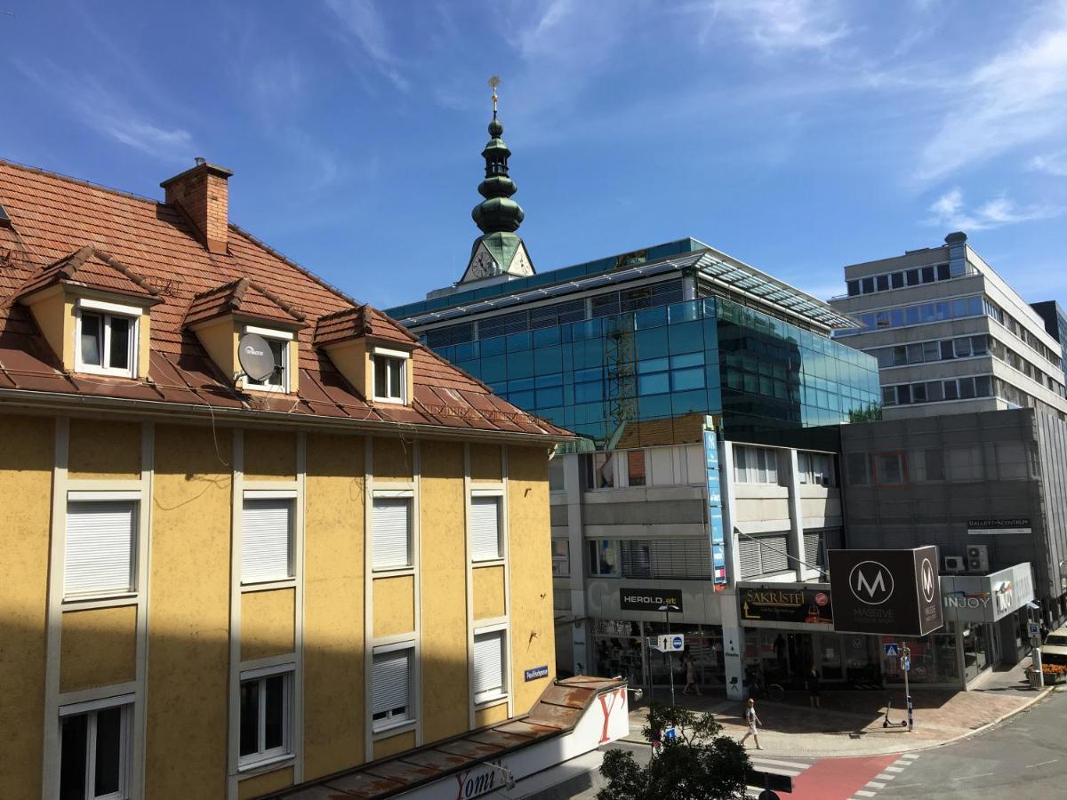 Ferienwohnung Der Stadtzirkus Klagenfurt am Wörthersee Exterior foto